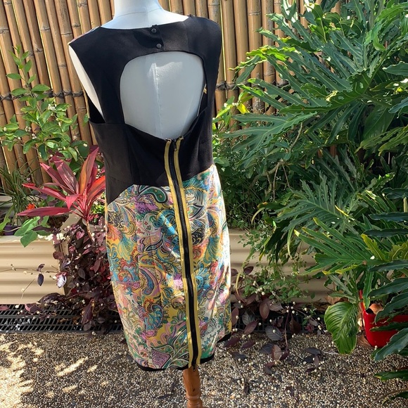 Paisley Print Modern Lines - Picture 5 of 7